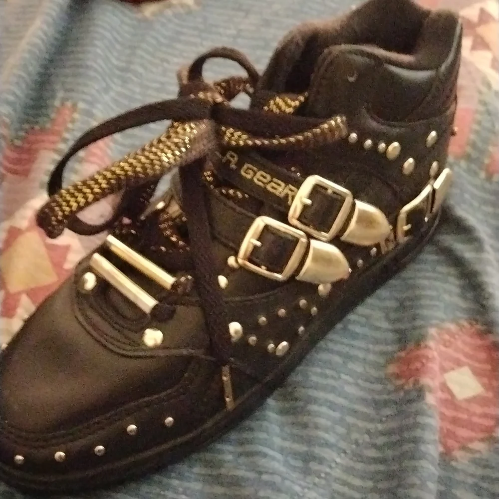 Shoes - Picture 1 of 1